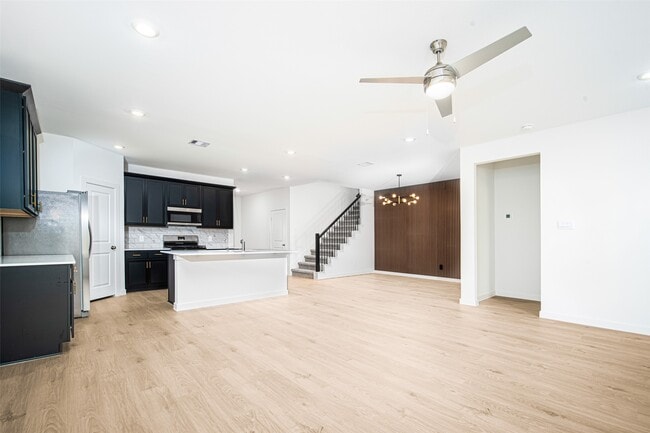 Building Photo - 30614 Brixton Village St