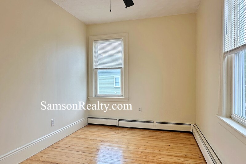 Building Photo - 669 Wickenden St