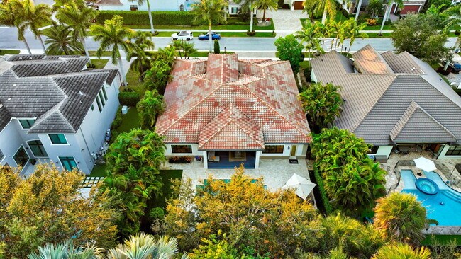 Building Photo - 17662 Cadena Dr