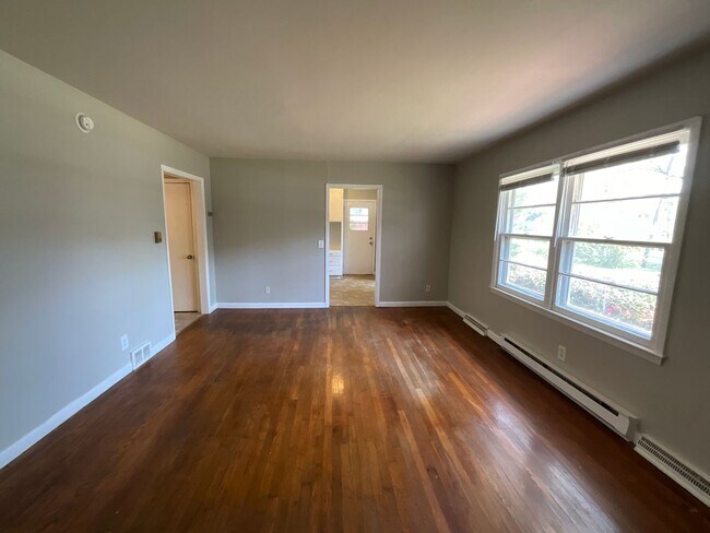 Building Photo - 1533 Beaucrest Ave