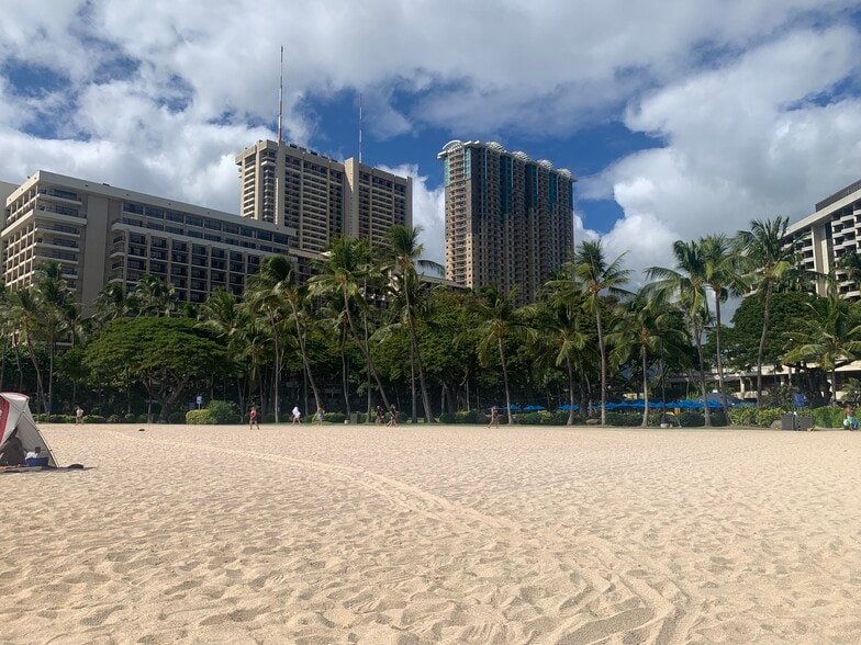 Building Photo - 1860 Ala Moana Blvd