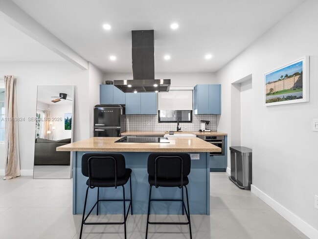 Building Photo - 1009 NW 11th Ct