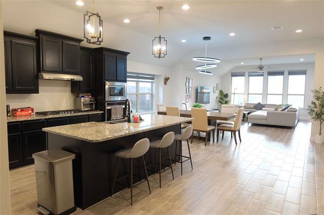 Building Photo - 5928 Pine River Ln