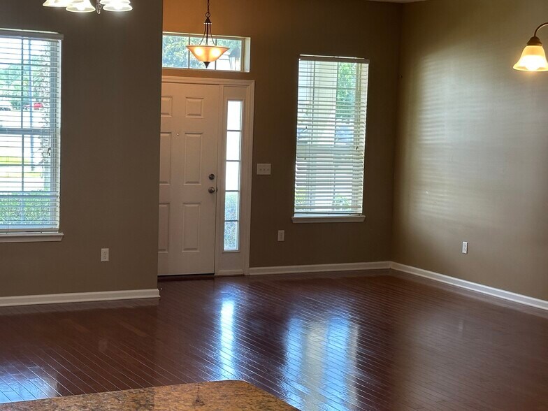 Building Photo - 12154 Narrowleaf Ct