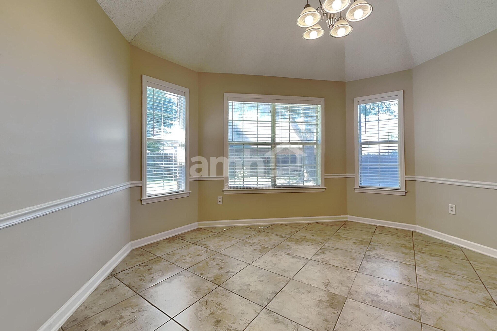 Building Photo - 13148 Braybourne Pky