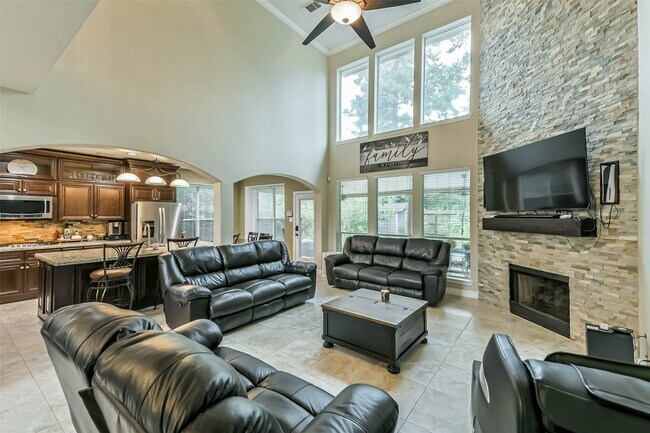 Building Photo - 20319 Umber Oak Ct