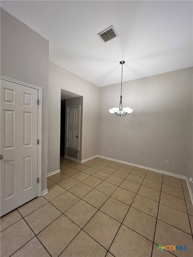 Building Photo - 523 Olaf Dr