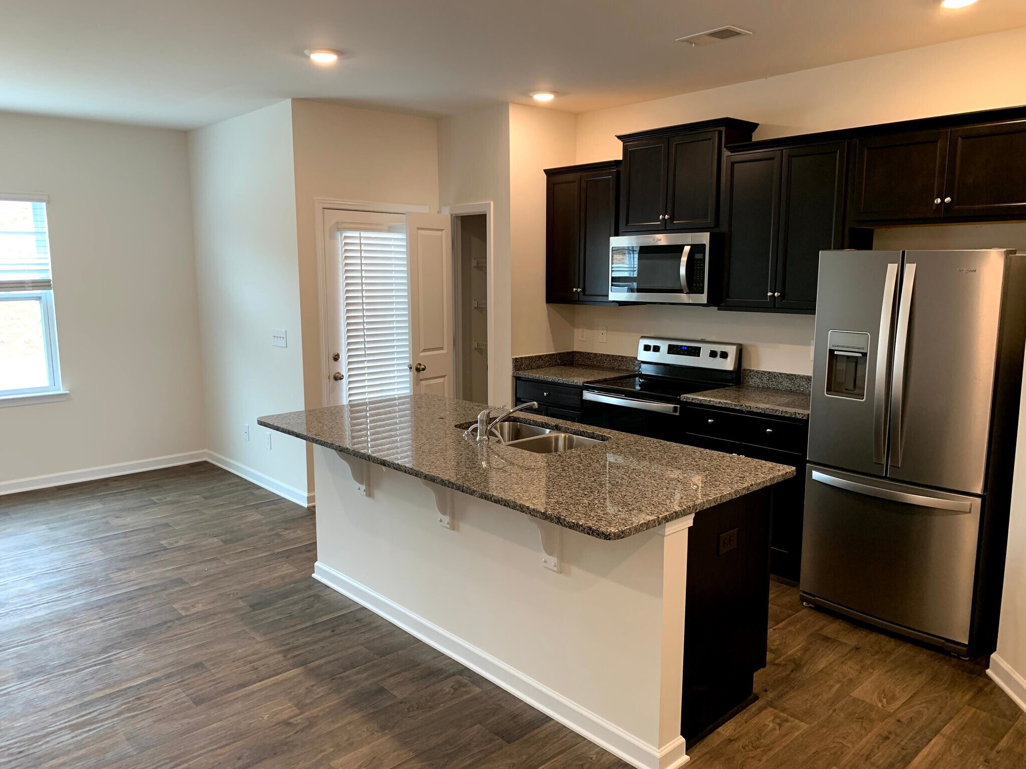 Building Photo - 453 Sea Grit Ct