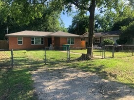 Building Photo - 4008 Vaughn Street