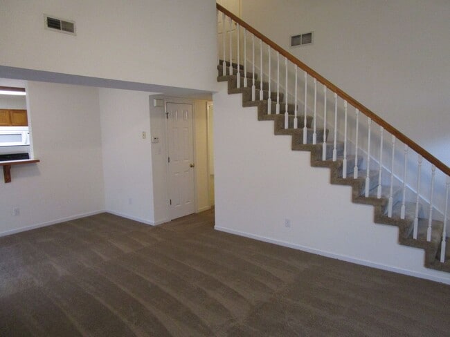 Building Photo - 5000-5002 Carrie Ridge Dr.