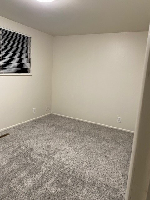 Building Photo - Stunning 3 Bedroom House near Hill Air Force Base!