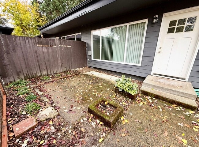 Building Photo - 4624 SE 29th Ave
