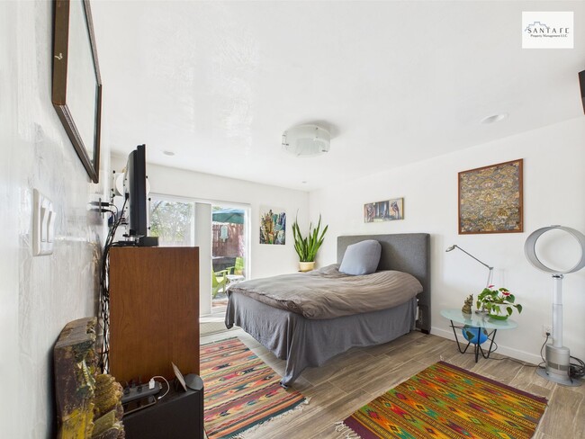 Building Photo - Beautifully Furnished and Equipped Propert...