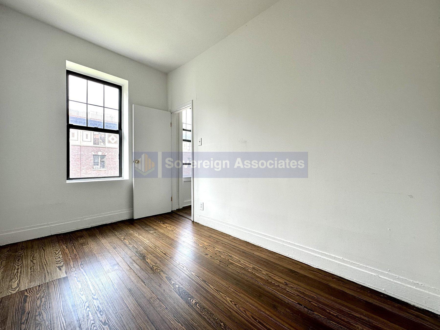 Building Photo - 186 Claremont Ave