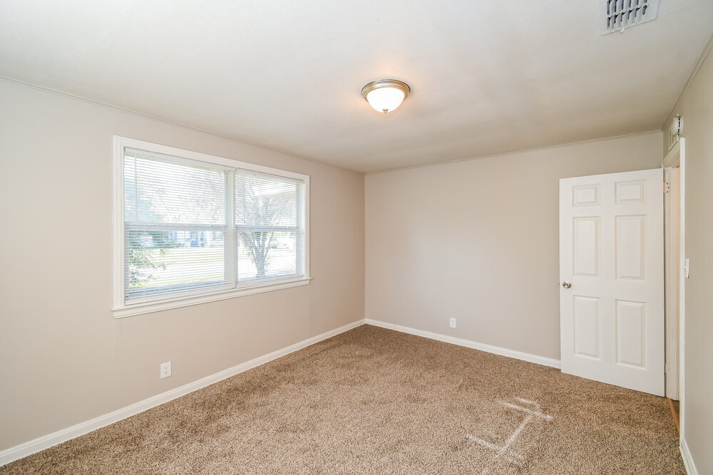Building Photo - 5405 Sharon Terrace