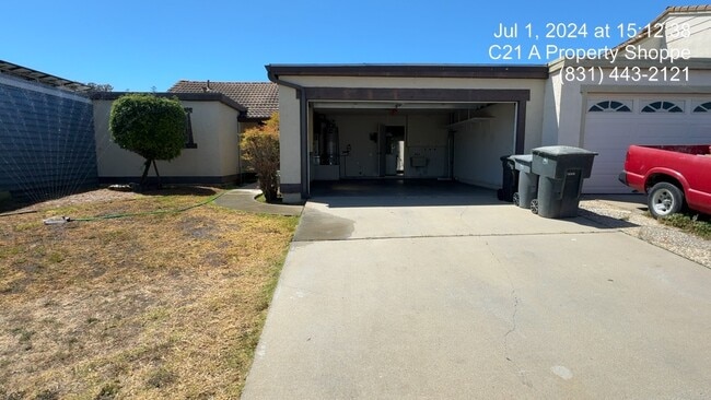 Primary Photo - 1611 Cuevas Cir