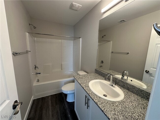 Building Photo - 2834 Champagne Gold Ave