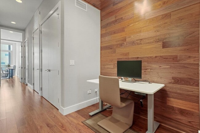 Building Photo - 128 S Aberdeen St