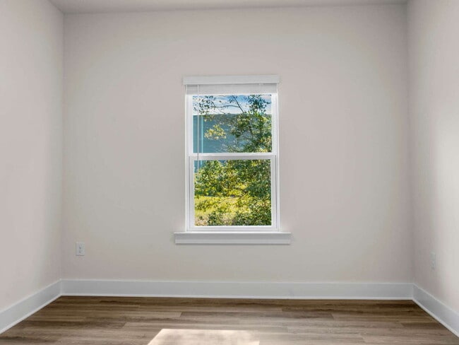 Building Photo - New Build 3BR / 2BA – Move-In Ready