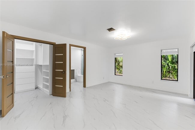 Building Photo - 2149 NW 85th Ln