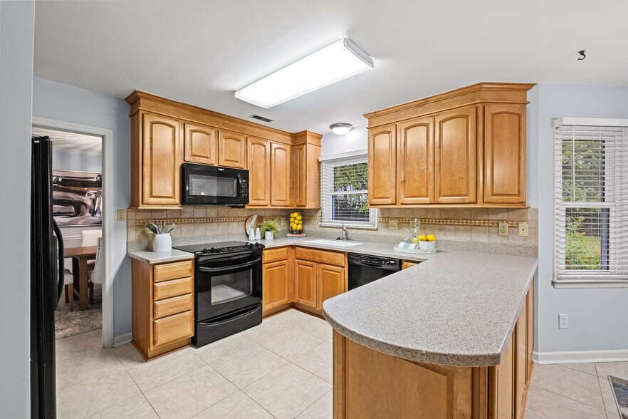 Building Photo - 4813 Quail Canyon Dr