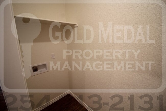 Building Photo - 5103-5105 Red Rose Crossing