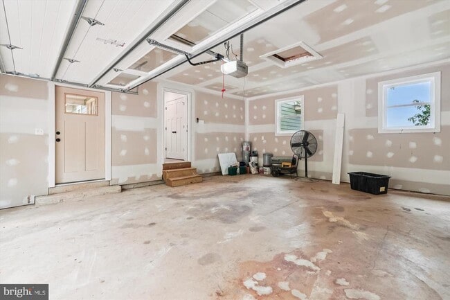 Building Photo - 25490 Kipps Ln