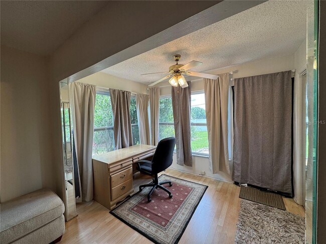 Building Photo - 2928 Bancroft Cir E