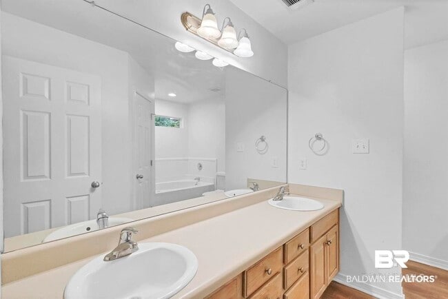 Building Photo - 8352 Preakness Ct