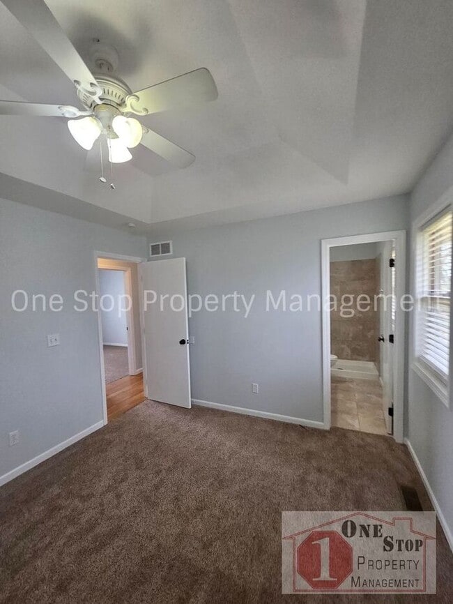 Building Photo - 3 bedroom 2.5 bathroom home in Parkville, MO!