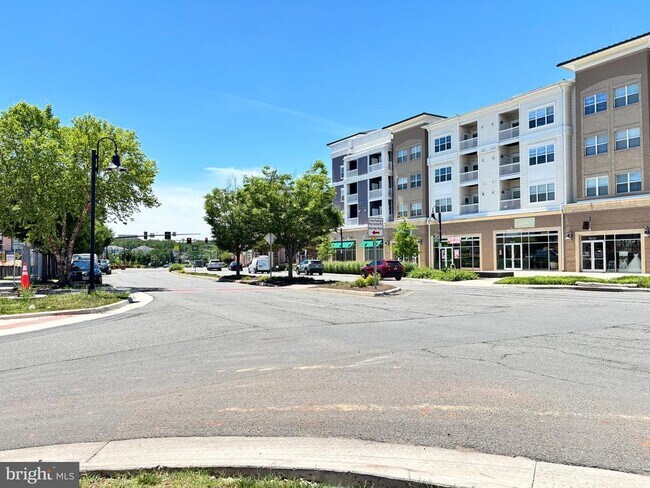 Building Photo - 1104 Dabney Dr
