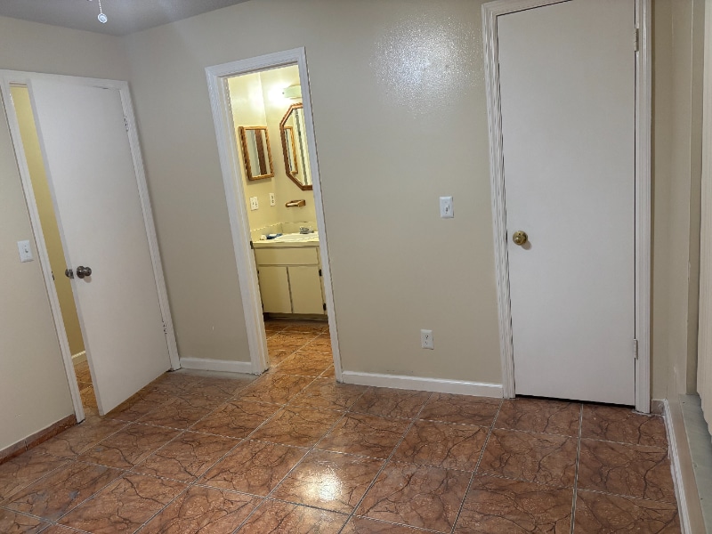 Building Photo - 2039 Garwood Dr