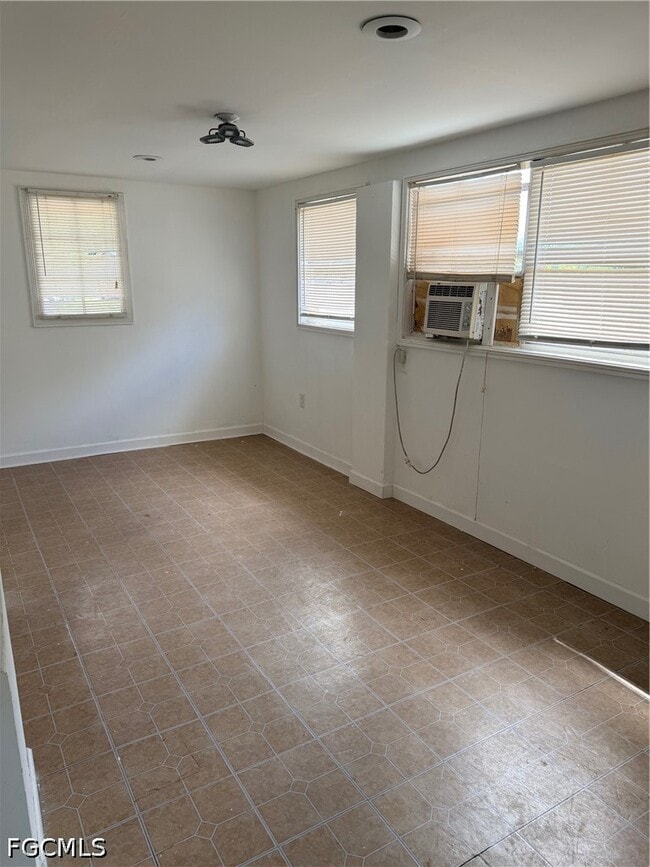 Building Photo - 434 Muskegon Ave