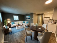 Building Photo - Oakwood
