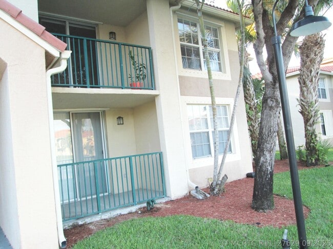 Building Photo - 15065 Michelangelo Blvd