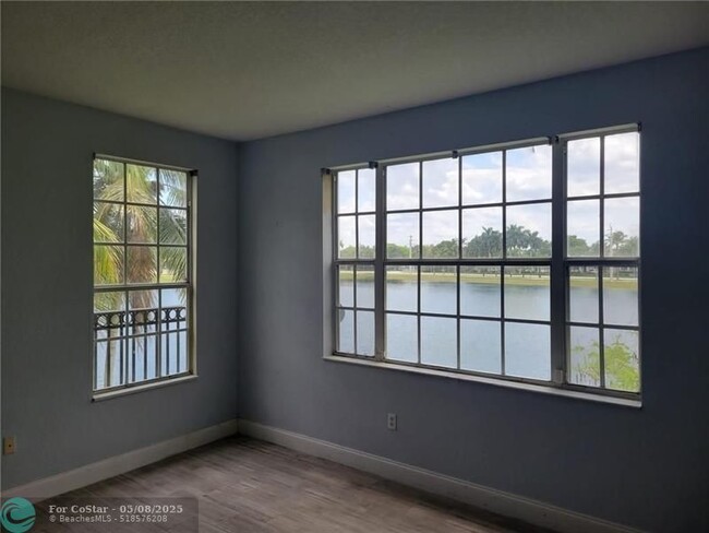Building Photo - 751 SW 148th Ave