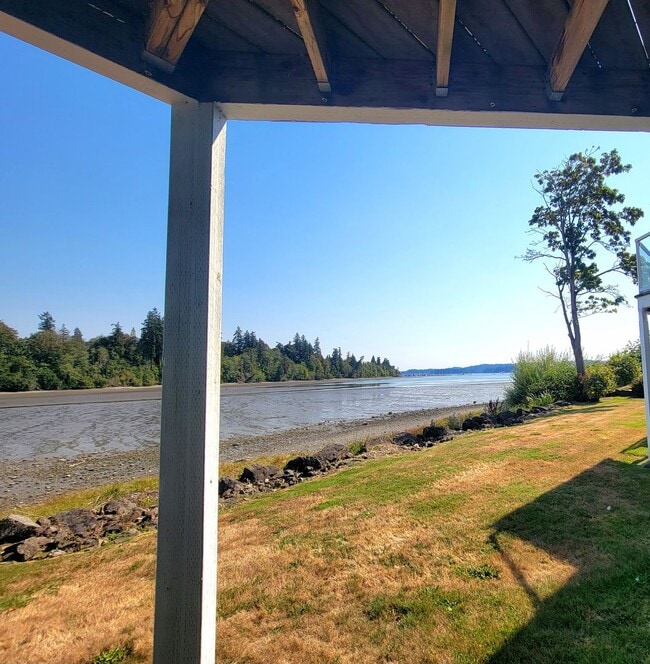 Building Photo - ALL NEW Poulsbo Waterfront Condo, all util...