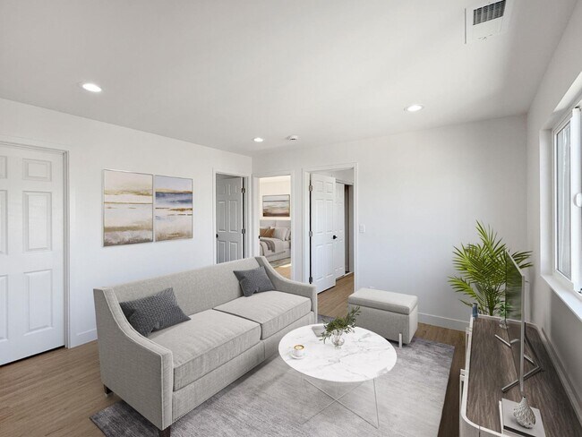 Building Photo - 2229 Pulgas Ave