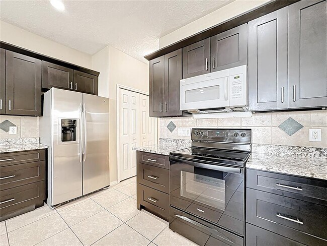 Building Photo - 9551 Bennington Chase Dr