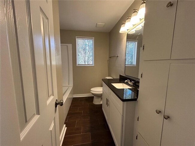 Building Photo - 4010 Sunnyvale Ln S