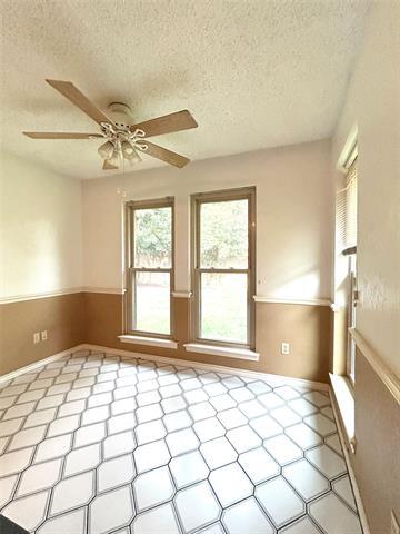 Building Photo - 1605 High Crest Ct