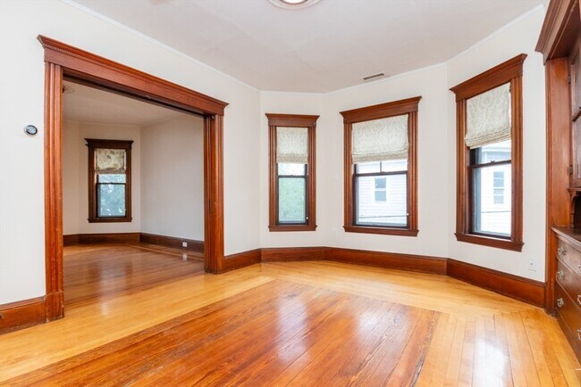 Building Photo - 24 Walden St