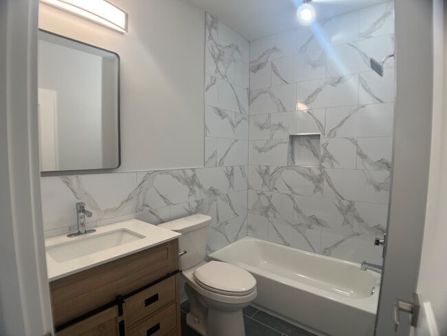 Building Photo - 3215 N 13th St