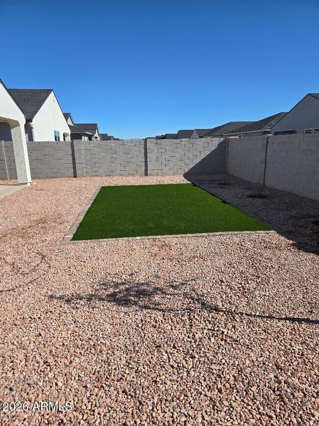 Building Photo - 5447 E Axle Ave