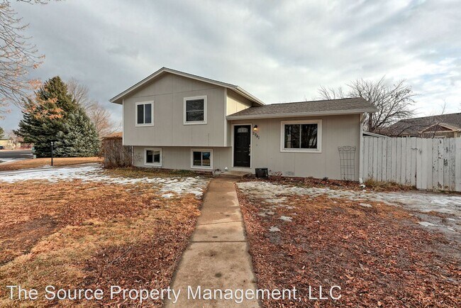 Primary Photo - 3 br, 1.5 bath House - 2941 Swing Station Wy