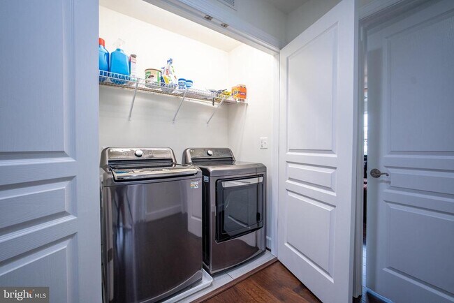 Building Photo - 16660 Bolling Brook Ct