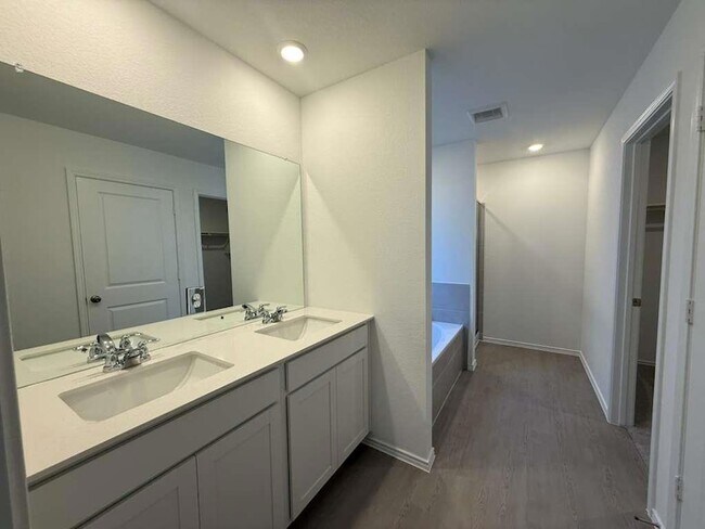 Building Photo - 18020 Lark Sparrow Dr