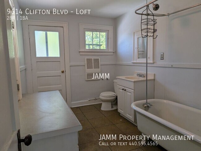 Building Photo - 9614 Clifton Blvd