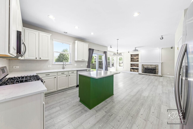 Building Photo - 2612 Lundquist Dr