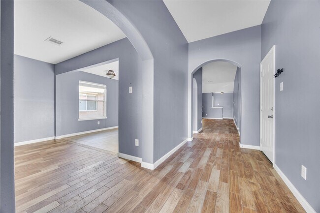 Building Photo - 10514 Lauren Creek Dr